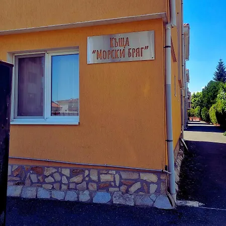 морски бряг Case de vacanță