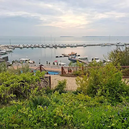 Будинок відпочинку морски бряг Светий Влас